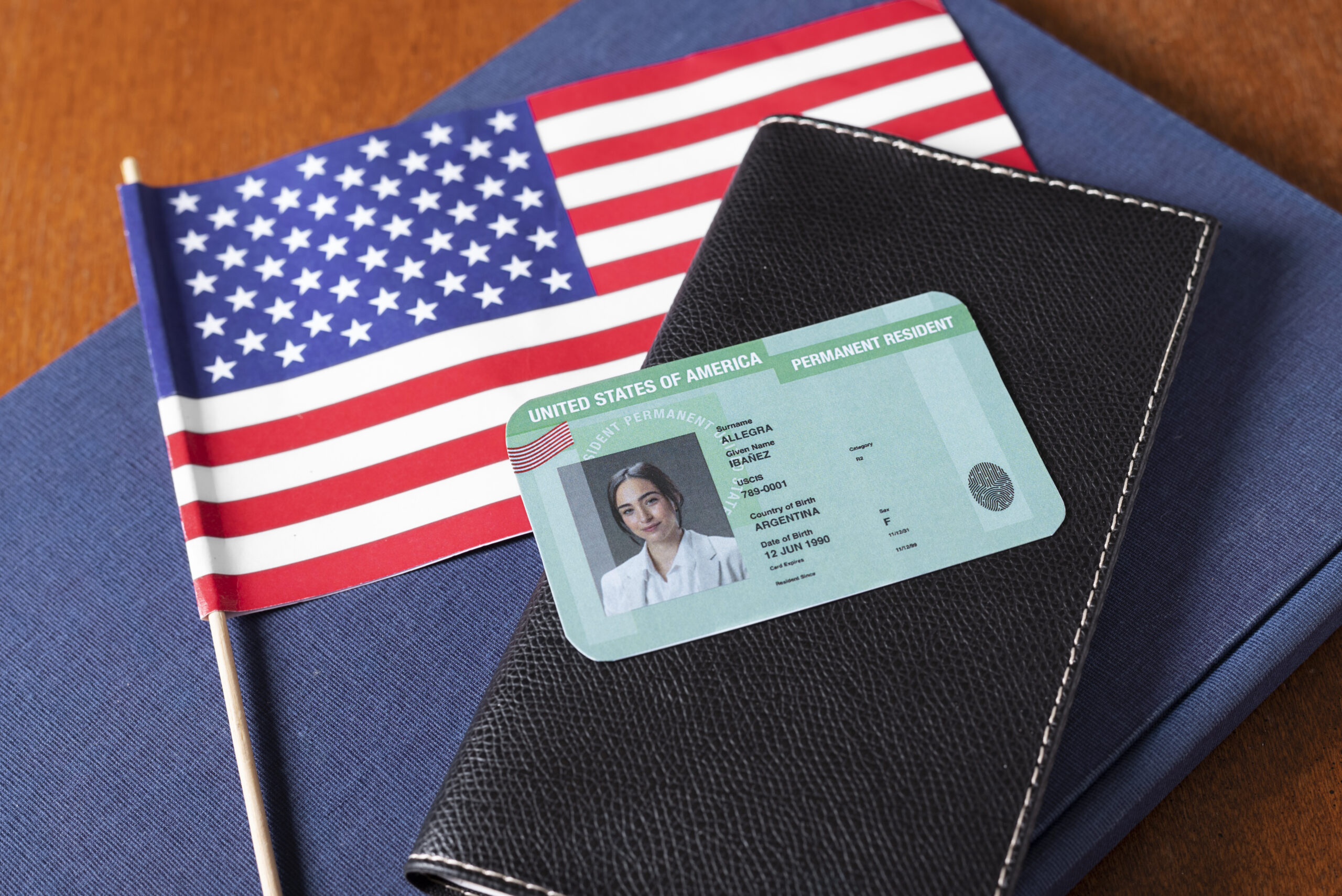 ¡La Green Card: Tu llave a un futuro brillante en Estados Unidos!